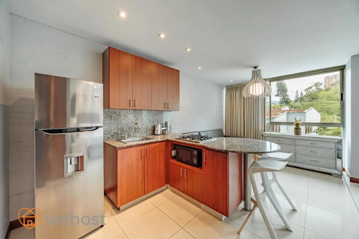 Luxury 1 Bedroom With Pool & Gym Close Provenza 메딜린 0*,  콜롬비아
