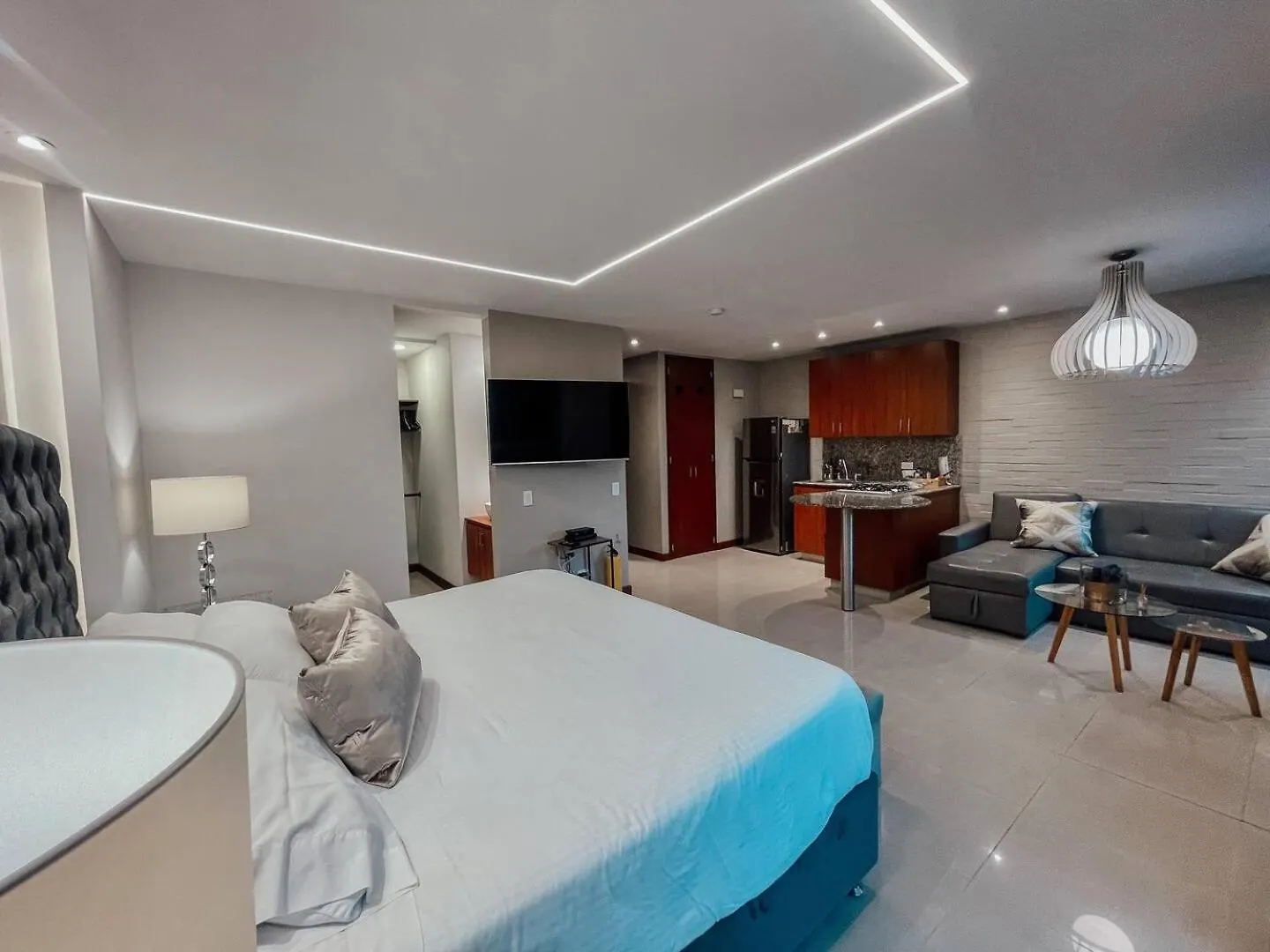 아파트 Luxury 1 Bedroom With Pool & Gym Close Provenza 메딜린