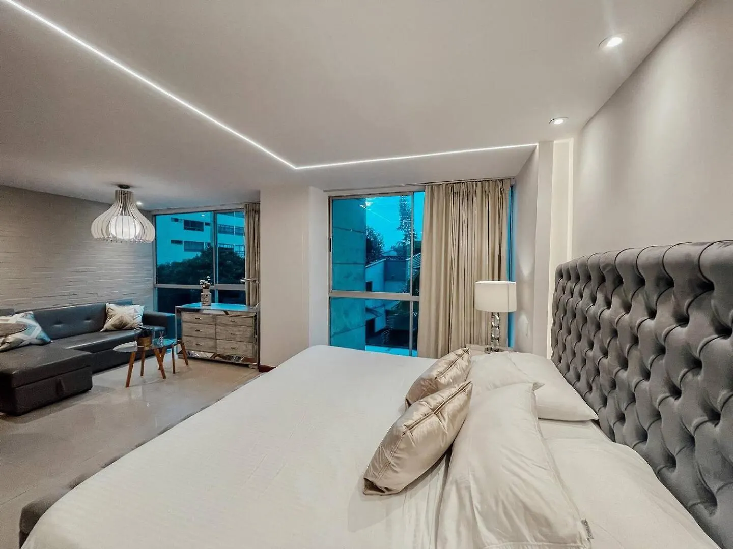 아파트 Luxury 1 Bedroom With Pool & Gym Close Provenza 메딜린