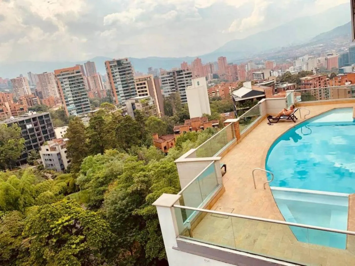 Luxury 1 Bedroom With Pool & Gym Close Provenza 메딜린 아파트